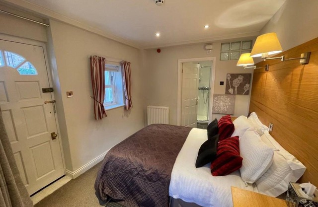 Self contained 1 bedroom/bathroom annexe in Durham City