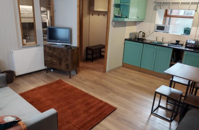 self contained flat in Llanfyllin Powys