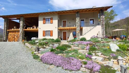 SEMI AL VENTO: la bio-casa nel giardino incantato!