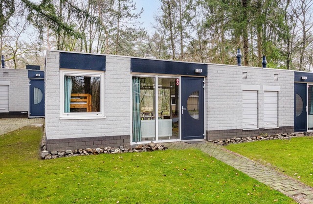 Semi-detached bungalow for 4 persons