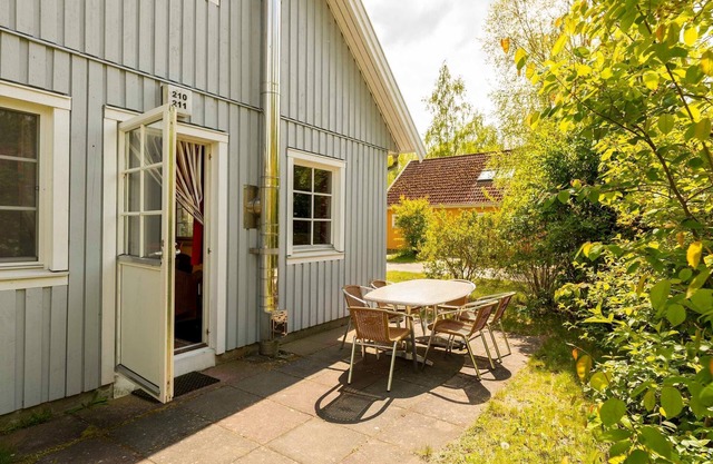 Semi-detached house Storch, 6 persons, 80 sqm, GS, fireplace (12) - Holiday village