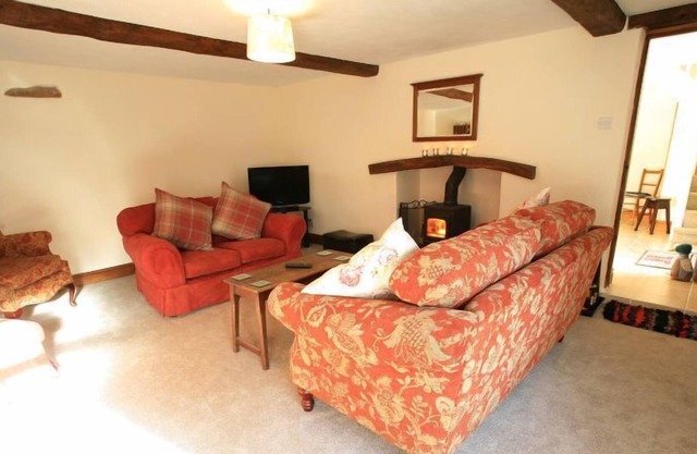 Semi-detached luxurious farmhouse located in a tranquil position