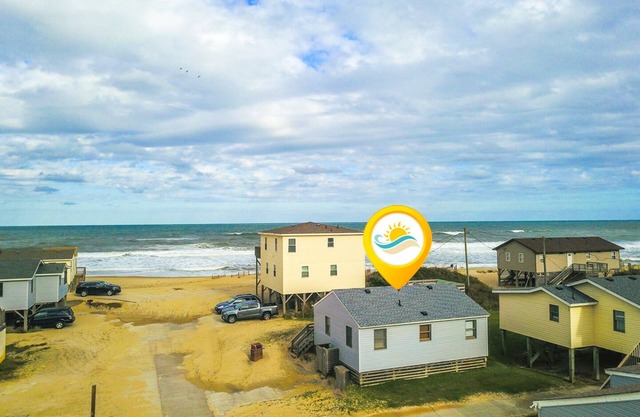 Semi Oceanfront, 100ft to beach, community pool