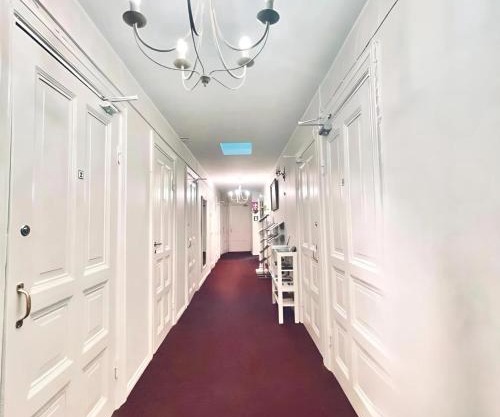 Senate Hotel