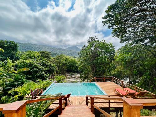 Senda Loto Retreat Meditation Yoga