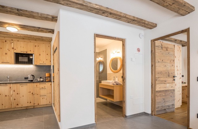Sennes - Chalet Dolomit with Garden, Balcony, Mountain View & Wi-Fi; Parking Available