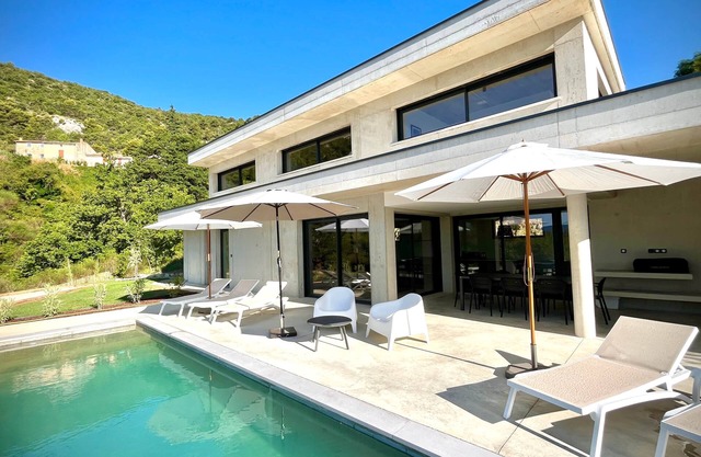 Sensation Ventoux, contemporary house