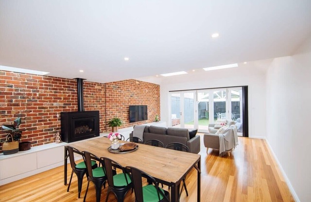 SENSATIONAL Renovated Cottage in Beautiful Seddon
