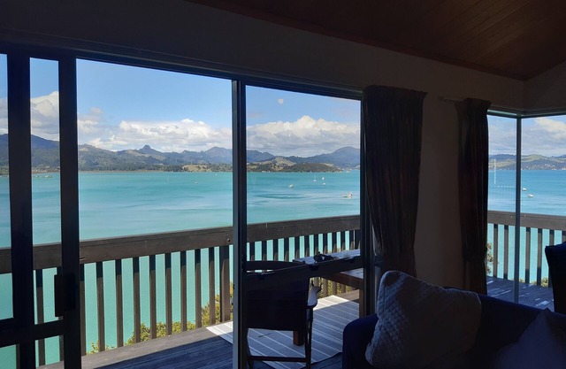 SENSATIONAL SEA VIEWS