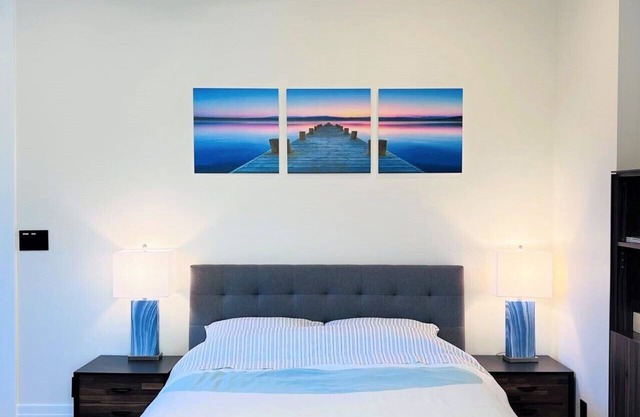 Separate Entrance, Private Modern New Suite with Bathroom