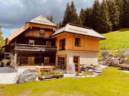 SEPPKEUSCHE - historisches Chalet mit Zirbensauna und Hotpot