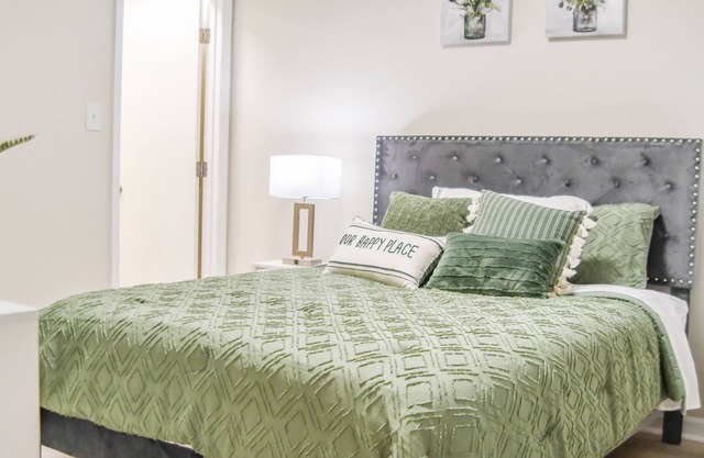 Serene Condo In The Heart Of Raleigh!