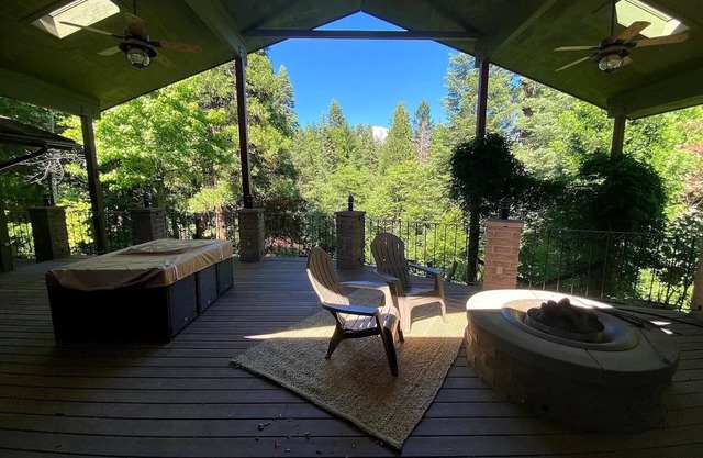 Serene escape w/bubbling sounds of Wagon Creek & majestic views of Mt. Shasta.
