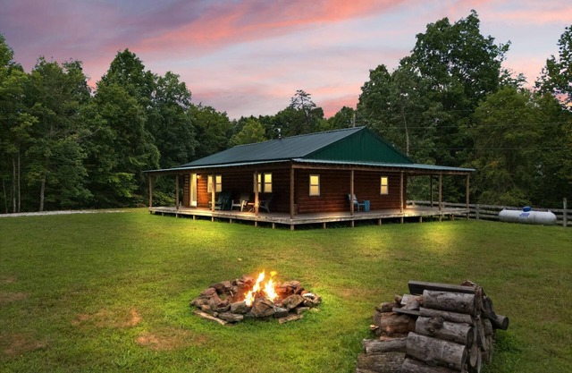 Serene Retreat, Private Setting, Near Muir Valley Climbing & Redpoint BBQ