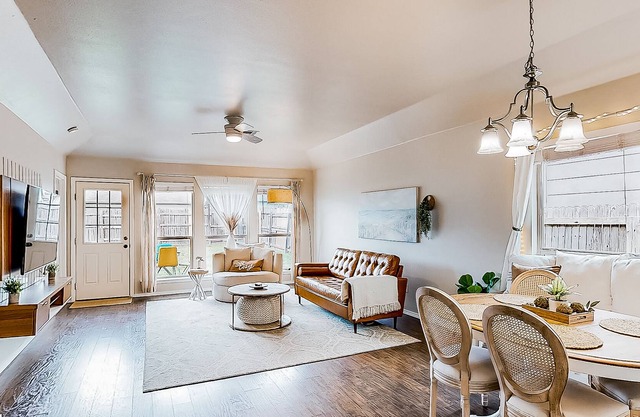 Serene Stay | House in Broken Arrow with full kitchen, central AC, & W/D