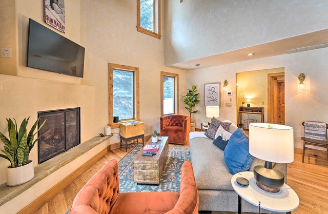 Serene Sun Valley Home w/Hot Tub & Mtn Views