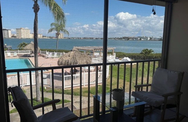 Serene Waterfront Condo, 2BR/2BA , Bay Views + Balcony + Workspace