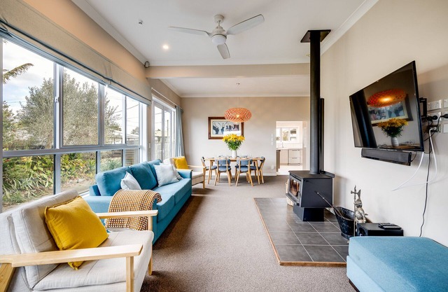 Serenity by the Sea - Haumoana Beach Holiday Home