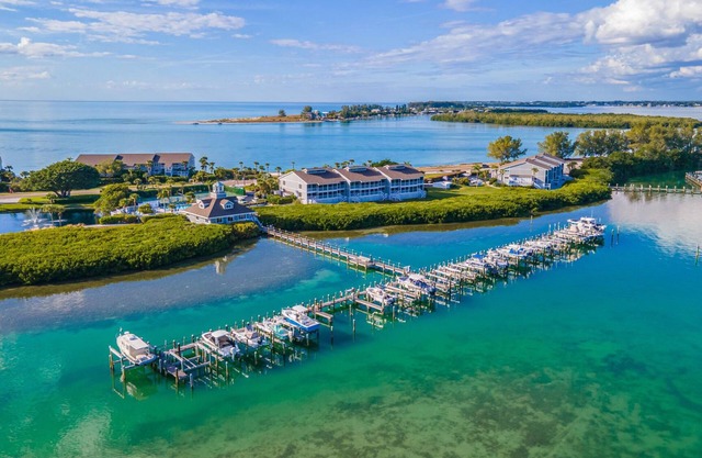 Serenity Now: Waterfront Condo at Boca Grande North With Commercial Ice Machine!