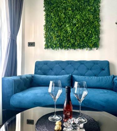 Serenity - stylish studio apartment with parking garage