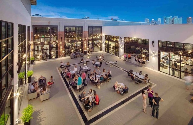 Serenity Suites: 3BR Gem in South Tampa's Heart