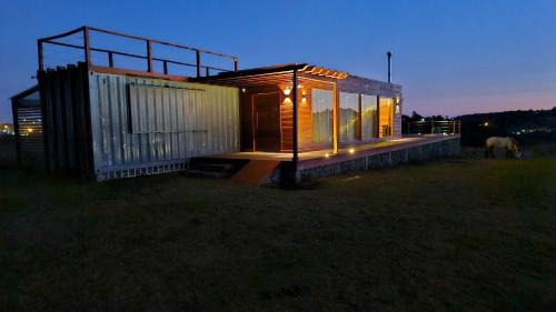 Serra Lebre Refuge: Panoramic Luxury Cabin on 6 Hectares of Araucaria Forest