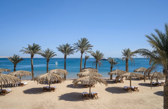 Serry Beach Resort