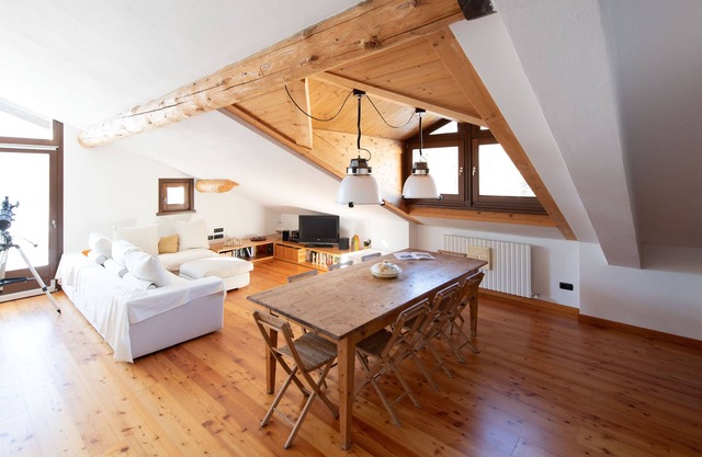 Sertorelli 60 - Three Bedroom Apartment, Sleeps 5