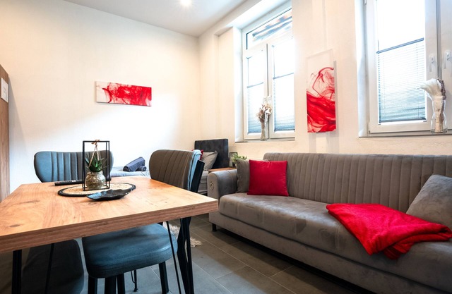 Serviceroom24 - Apartment 1 in Recklinghausen Hoch Wlan - TV - 24-7 Check-in