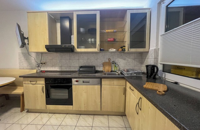 Serviceroom24 - Apartment 5 in Duisburg Wlan - Smart-tv - 24-7 Check-in