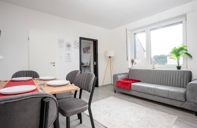 Serviceroom24 - Apartment 3 in Herten WLAN - Smart-TV - 24-7 check-in and kitchen