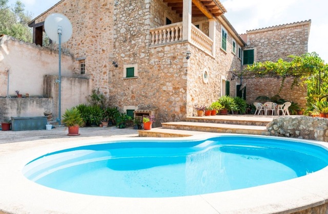 SES ROQUES - Villa with private swimming pool and free Wifi in Santa Maria del Cami