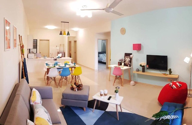 SetiaWalk {BIG GROUP} 2CARPARK 3ROOM WIFI 5min LRT