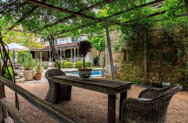 Settler's Crossing Sanctuary! Sleeps 35 | Weddings