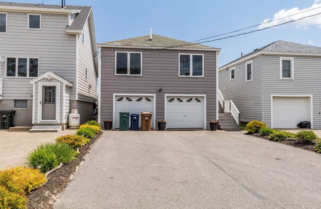 Seven miles of sandy beach at your door step and sweeping views of Saco Bay and the Atlantic ocean