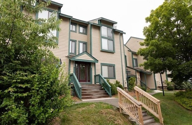 Seven Springs Meadowridge 2 Bedroom Standard Condo with Loft, Mountain Views! by RedAwning