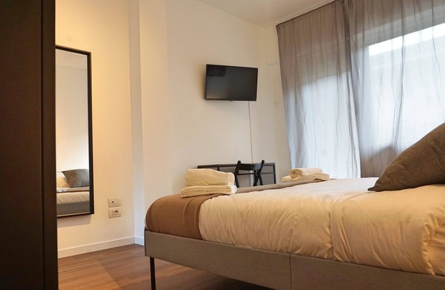 Sevi Modern Stay, at the station