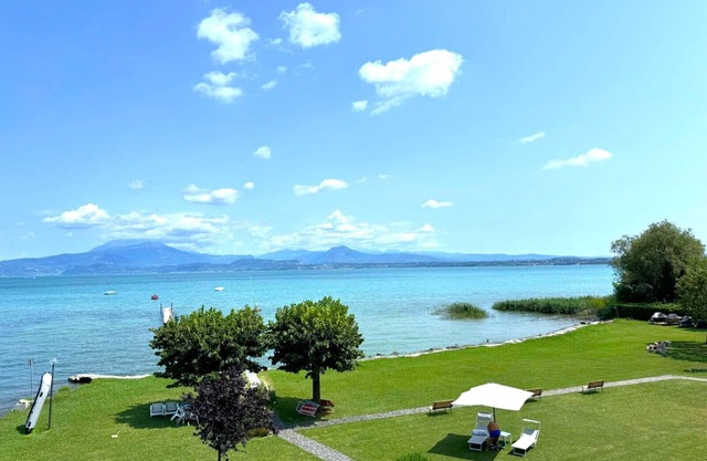 SG Family - LakeSide Apartment