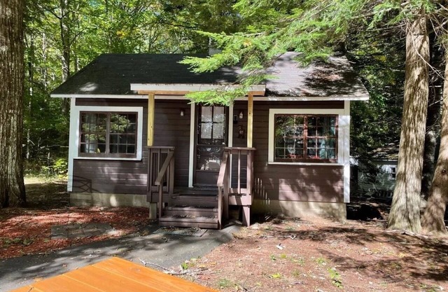 Shaded Mama Bear Cottage on Squam Lake