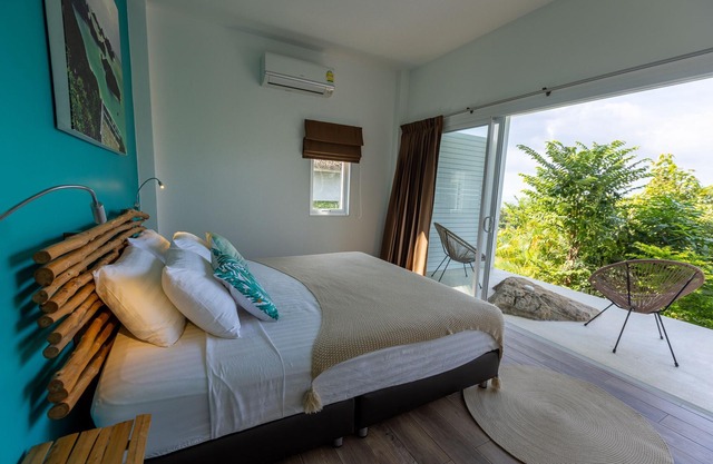 Shades of Blue - Tropical chic sea view villa