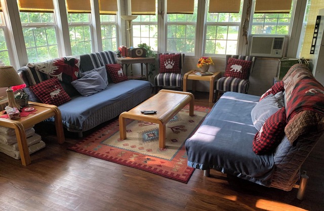 Shades pines cozy cottage