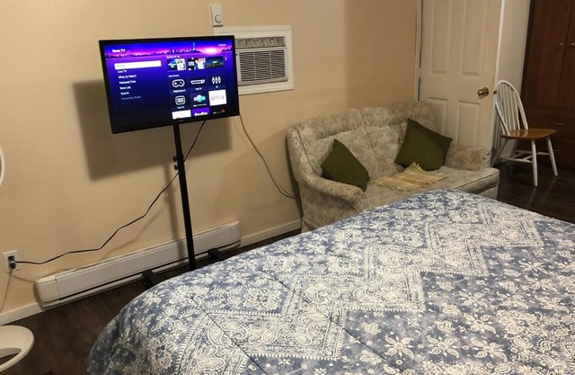 Shady Willow Guest House - SMALL Indipendent Units with Seperate Entrance for Travellers