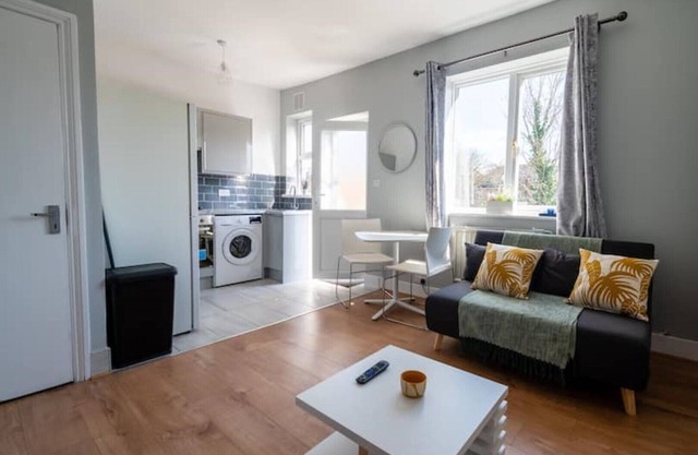 Shaftesbury Apartment