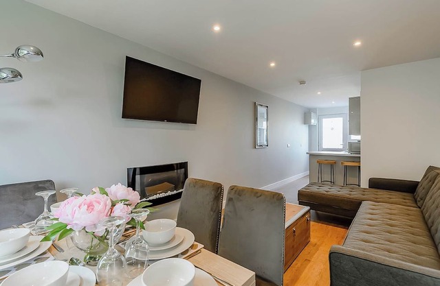 Shakespeare First Floor Apartment