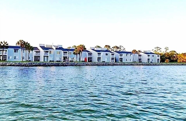 Shalimar Condo 2 Bedrm, Full Bath, next to marina!