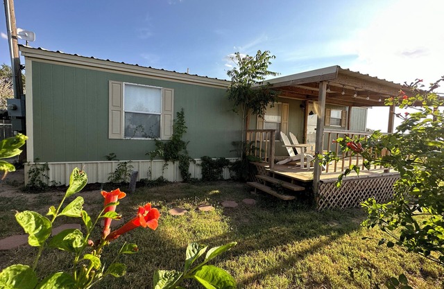 Shalom Abode - Country Experience in the City!