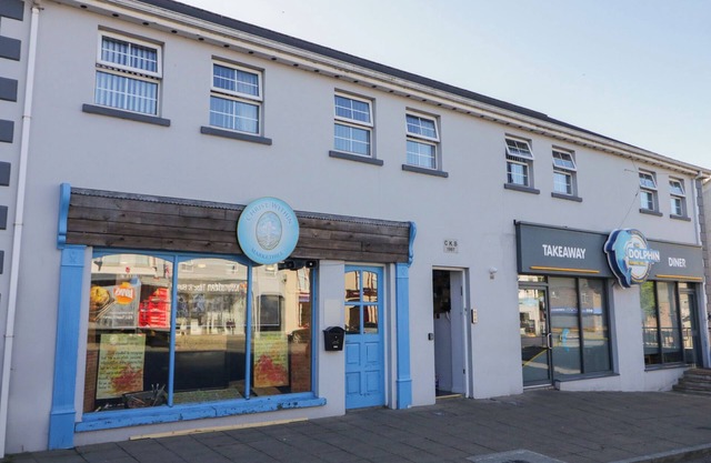 SHALOM APARTMENT 98B, family friendly in Markethill