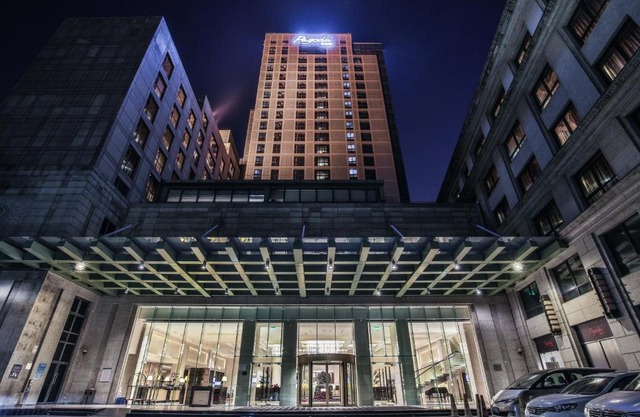 Shanghai Baixia Pagoda Hotel