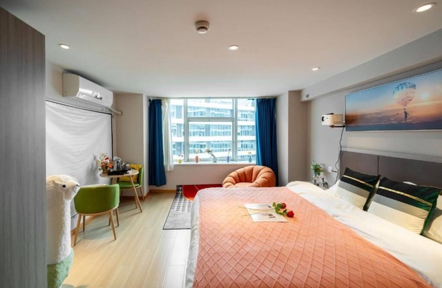 Shanghai Hills & Freshly Home Loft Retreat near NECC