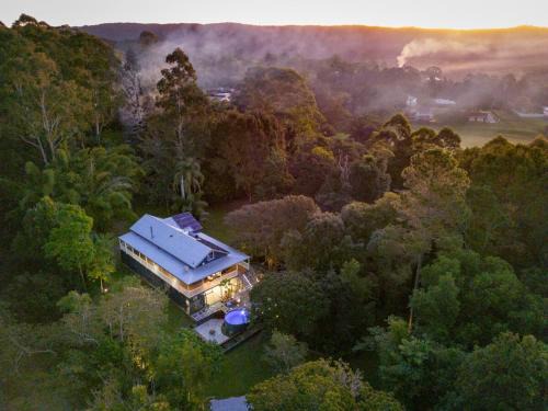 Shangri-La! Secluded & Lush Country Property